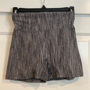 MOVING SALE Ptula Peak Shorts 4 inches